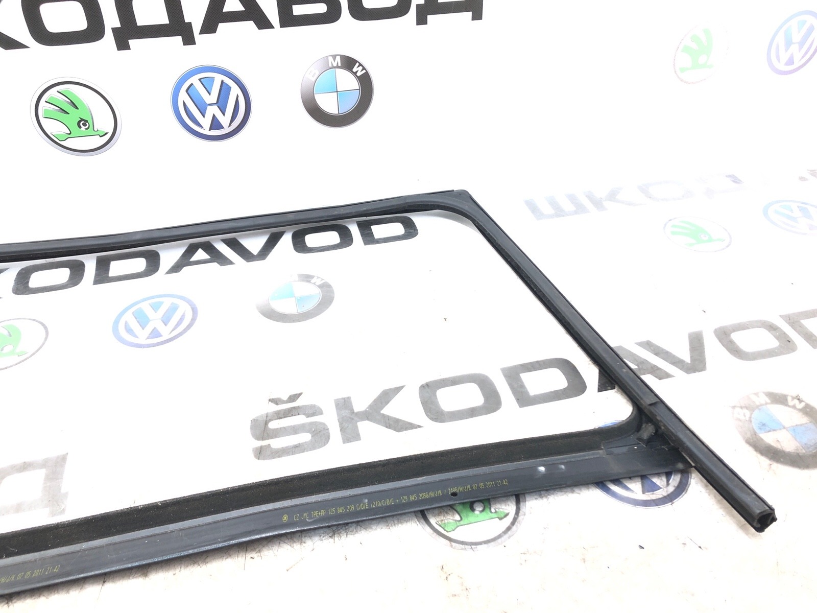 форточка двери, 1500 рублей, Москва