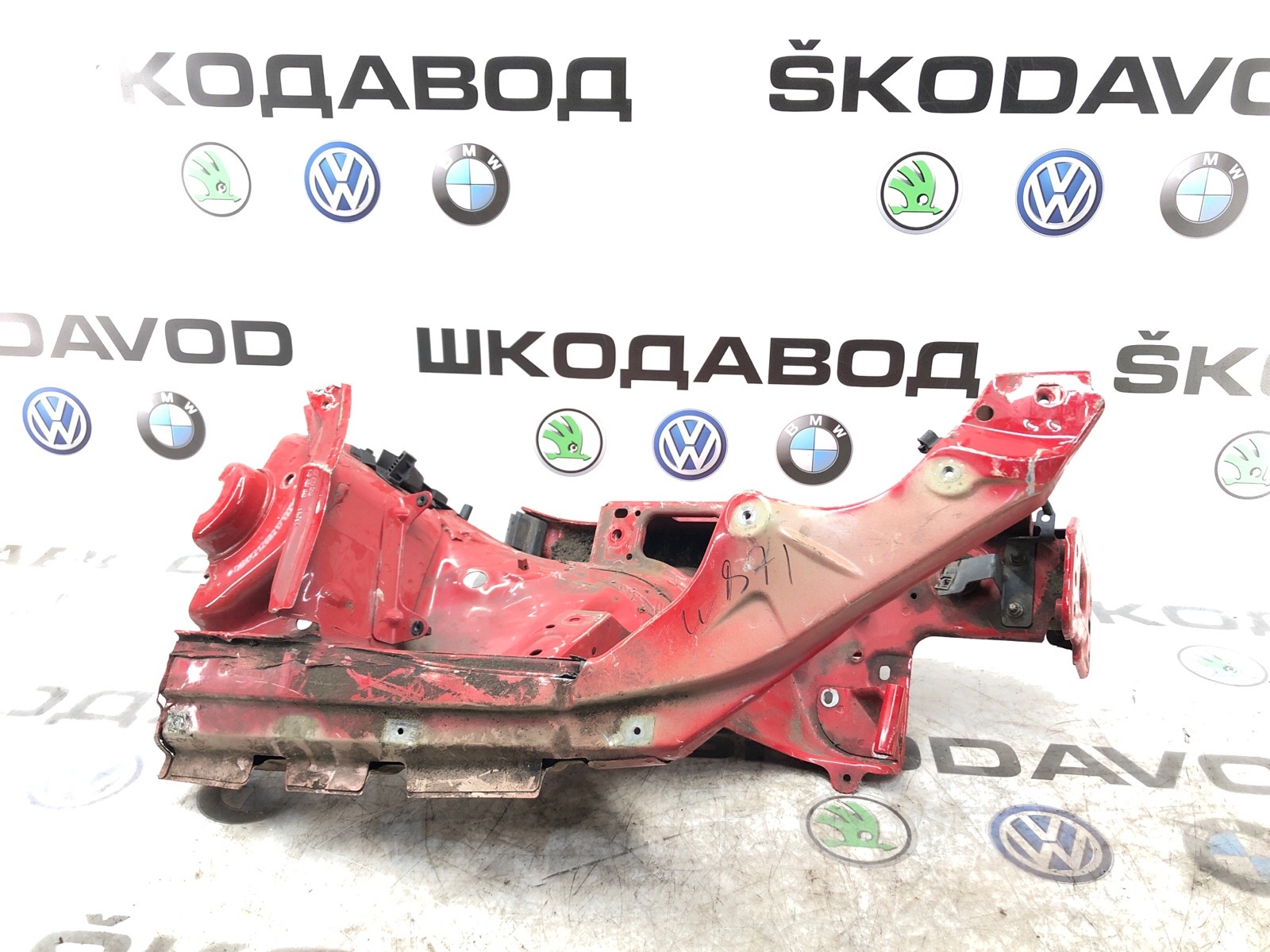 лонжерон, 8000 рублей, Москва