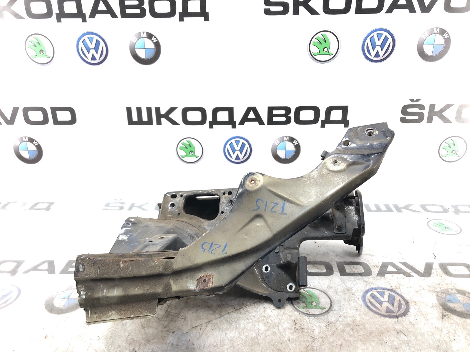 лонжерон, 8000 рублей, Москва