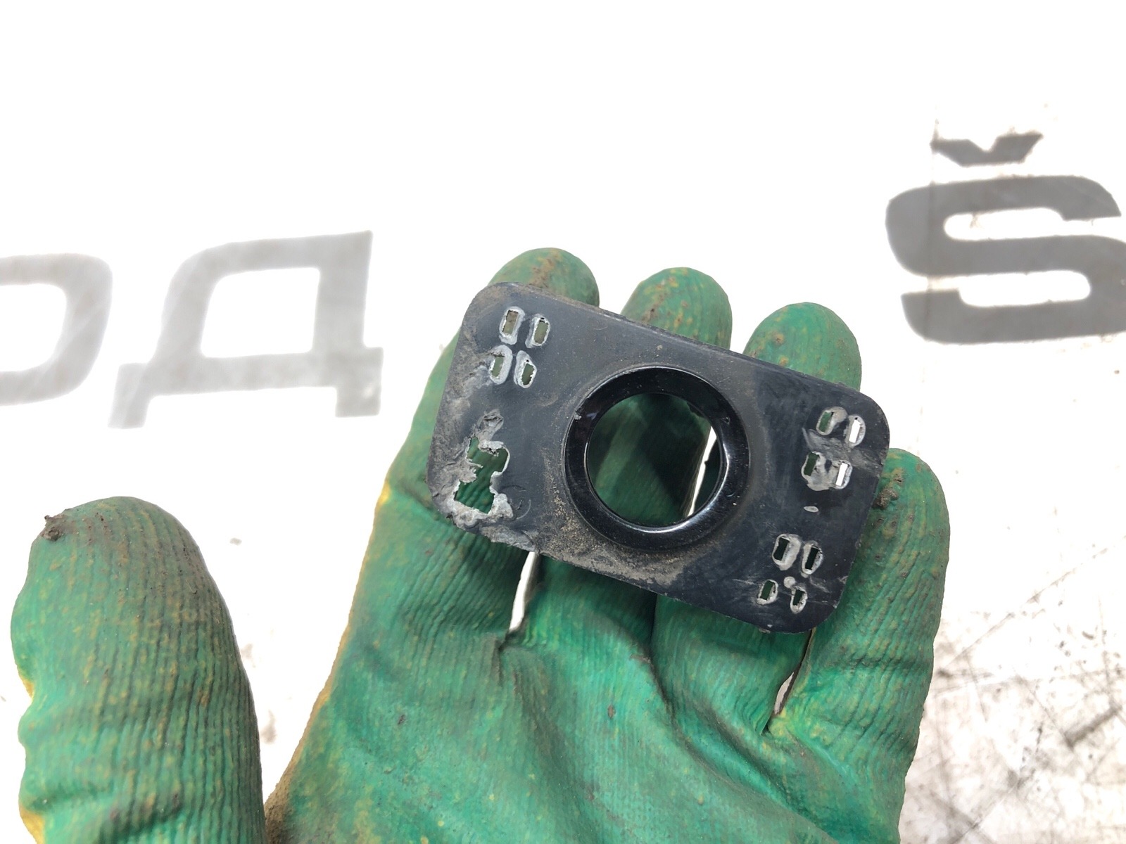 Кронштейн парктроников, 1000 рублей, Москва