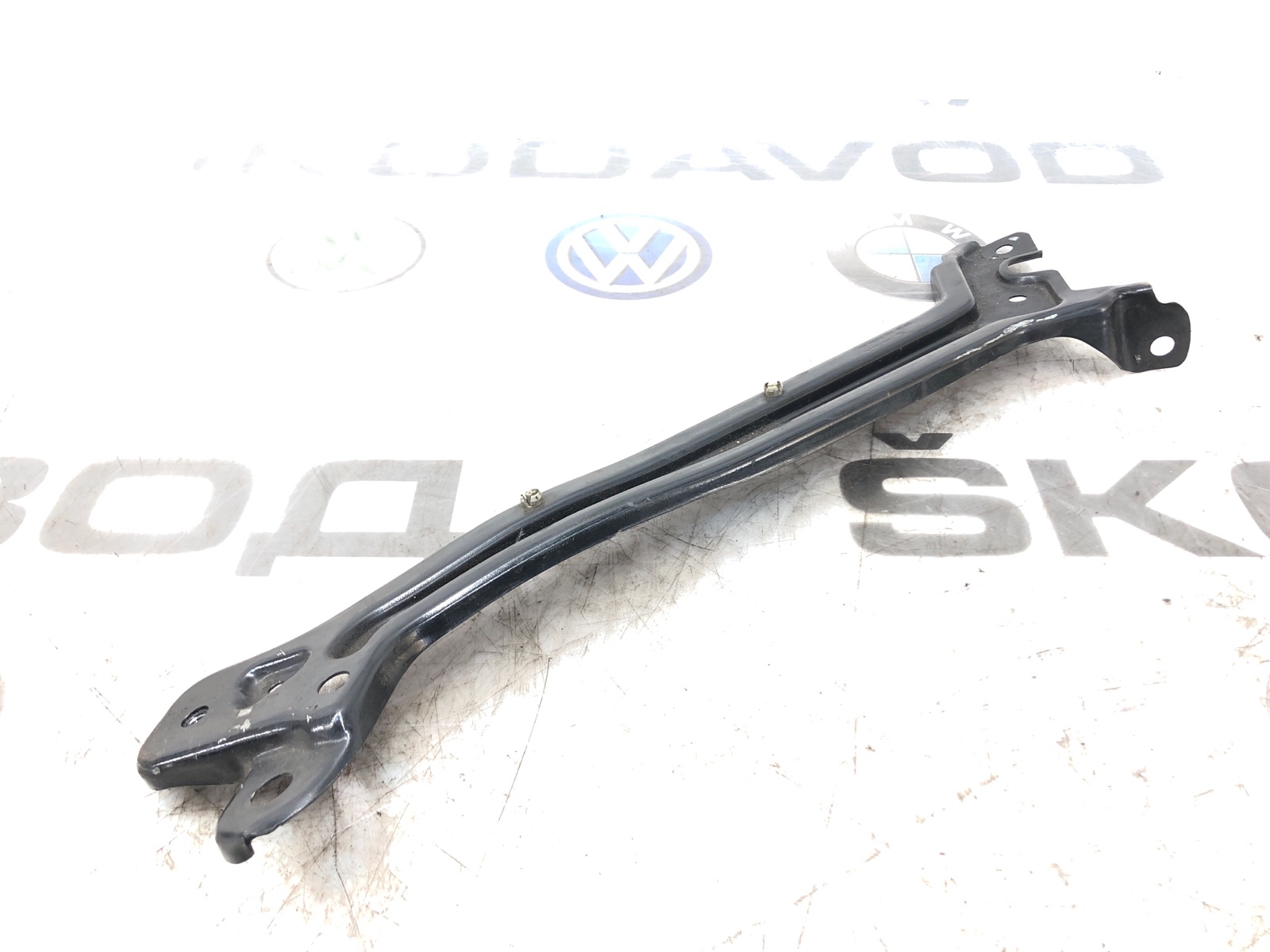 Кронштейн передней панели, 2000 рублей, Москва