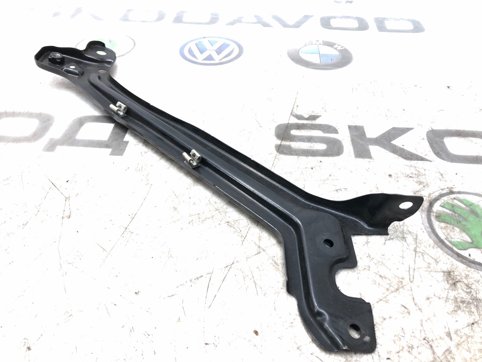 Кронштейн передней панели, 2000 рублей, Москва