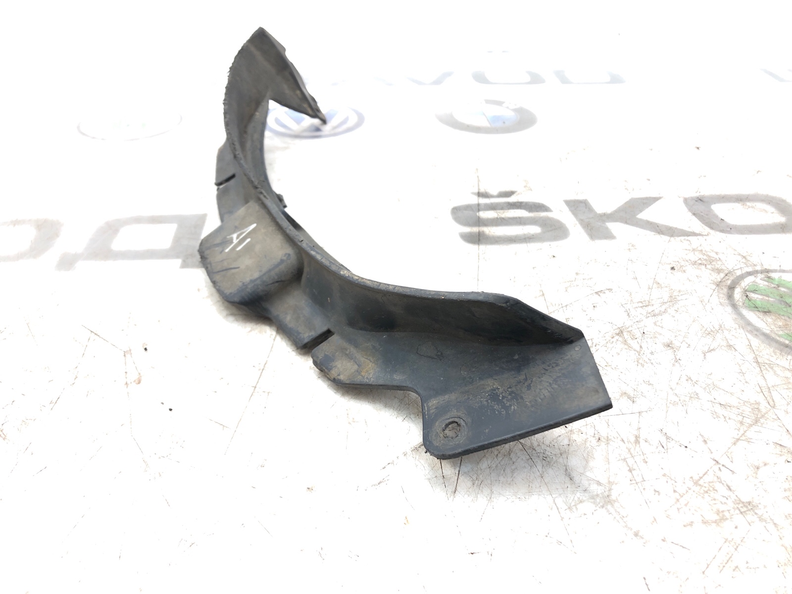 Спойлер подкрылка, 2000 рублей, Москва