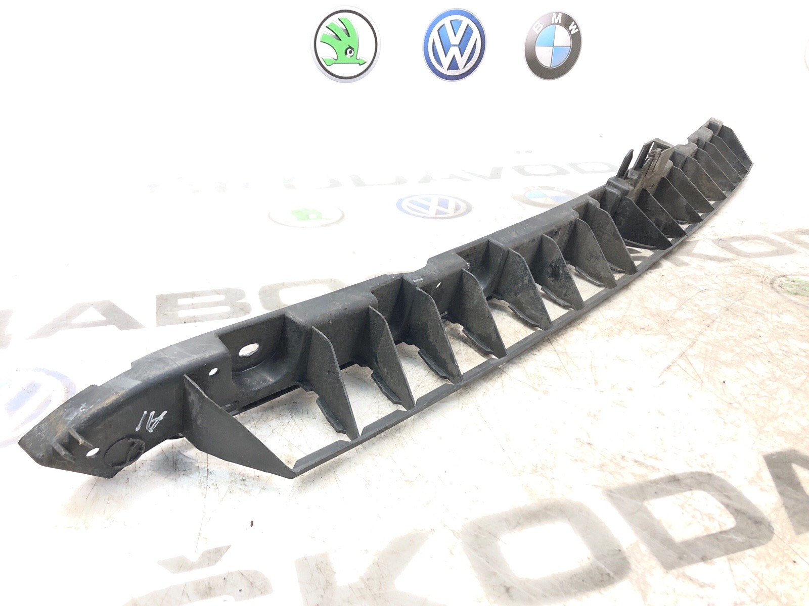 Направляющая бампера, 7000 рублей, Москва