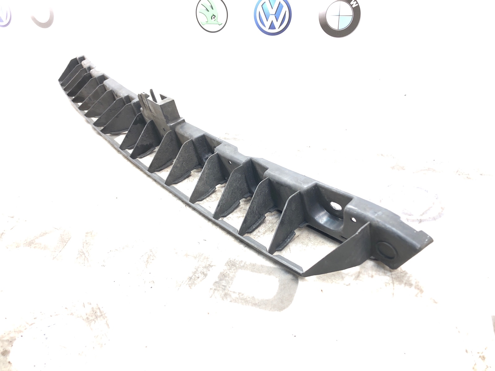 Направляющая бампера, 7000 рублей, Москва