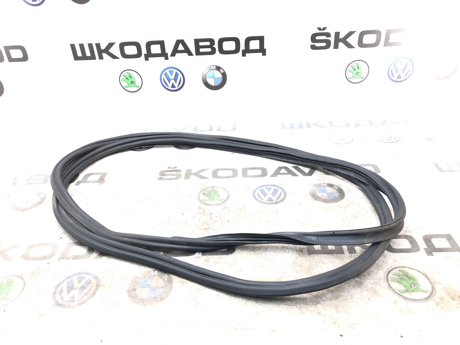 Уплотнитель проема багажника, 1500 рублей, Москва