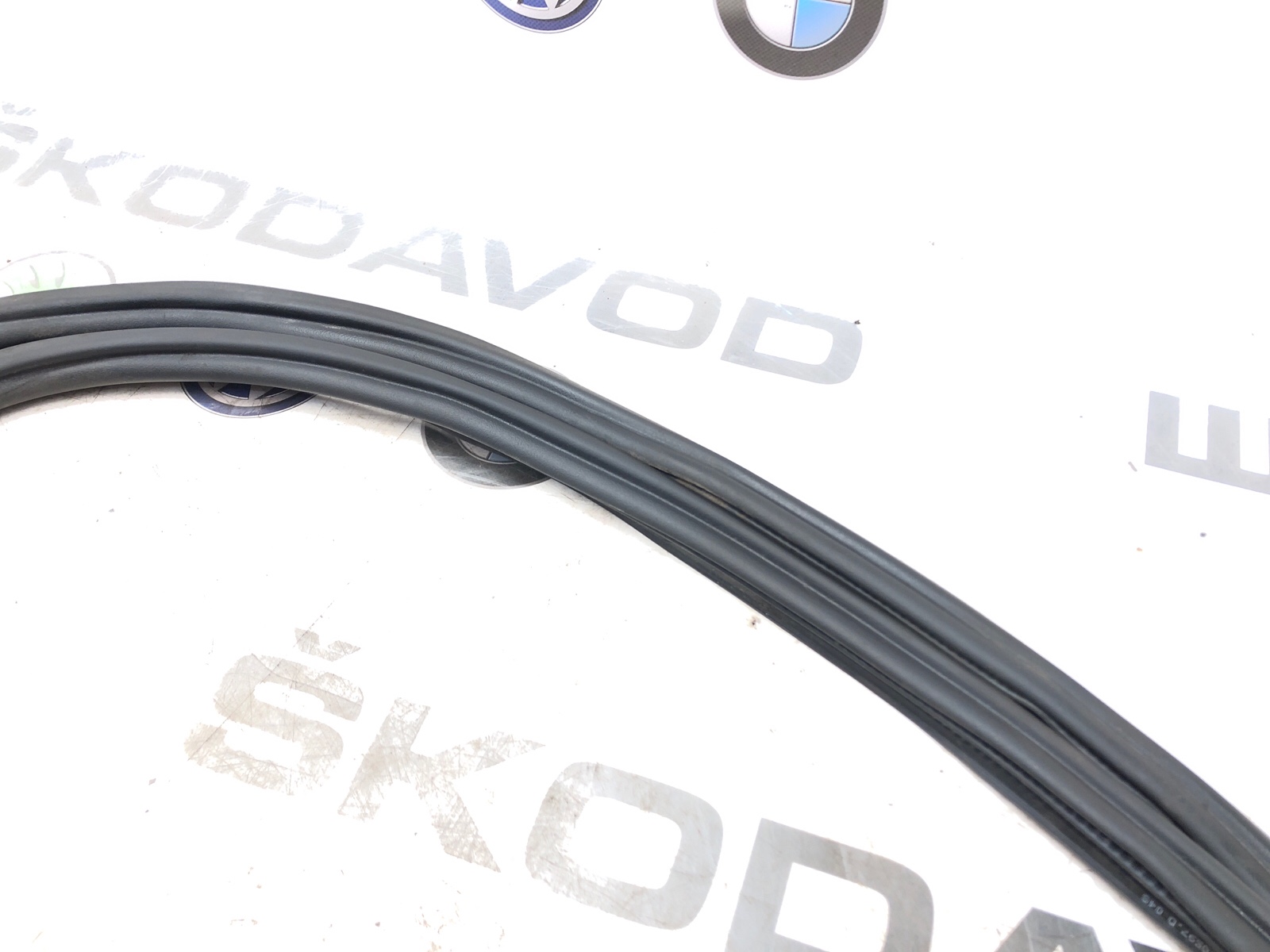 Уплотнитель проема багажника, 1500 рублей, Москва