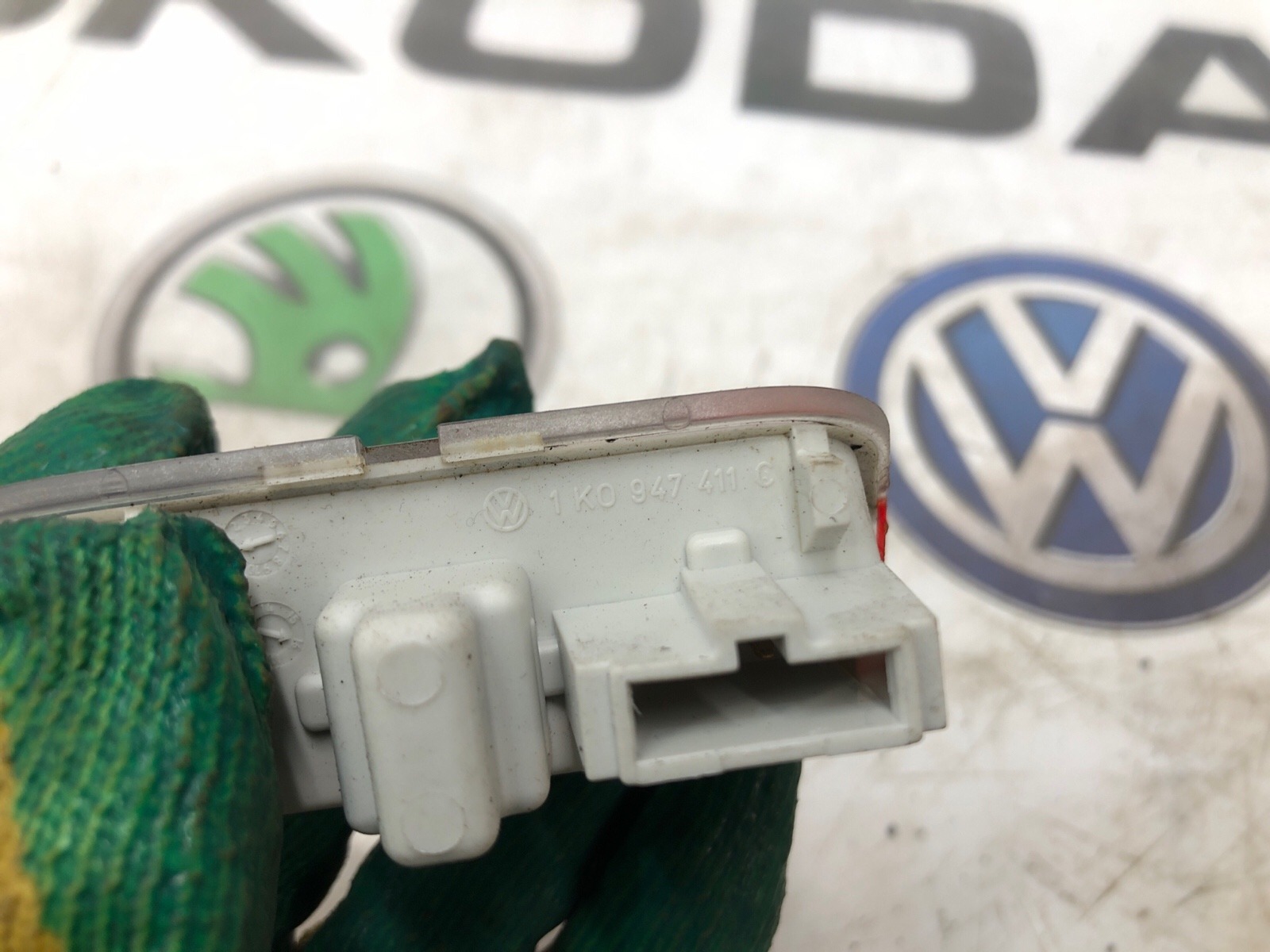 Плафон подсветки карты двери, 1000 рублей, Москва