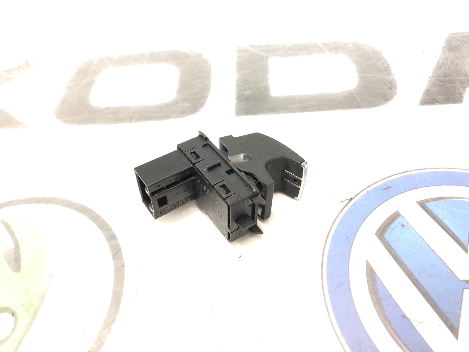 кнопка стеклоподъемника, 1000 рублей, Москва