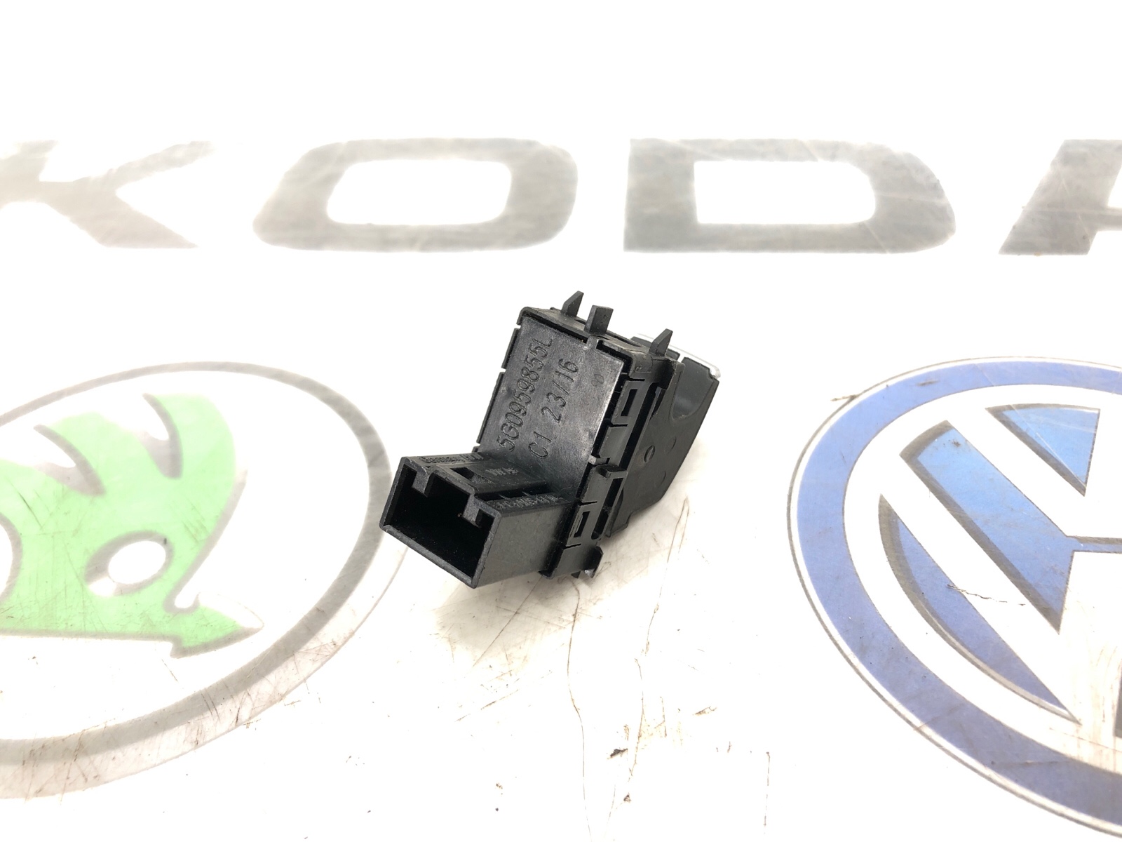 кнопка стеклоподъемника, 1000 рублей, Москва