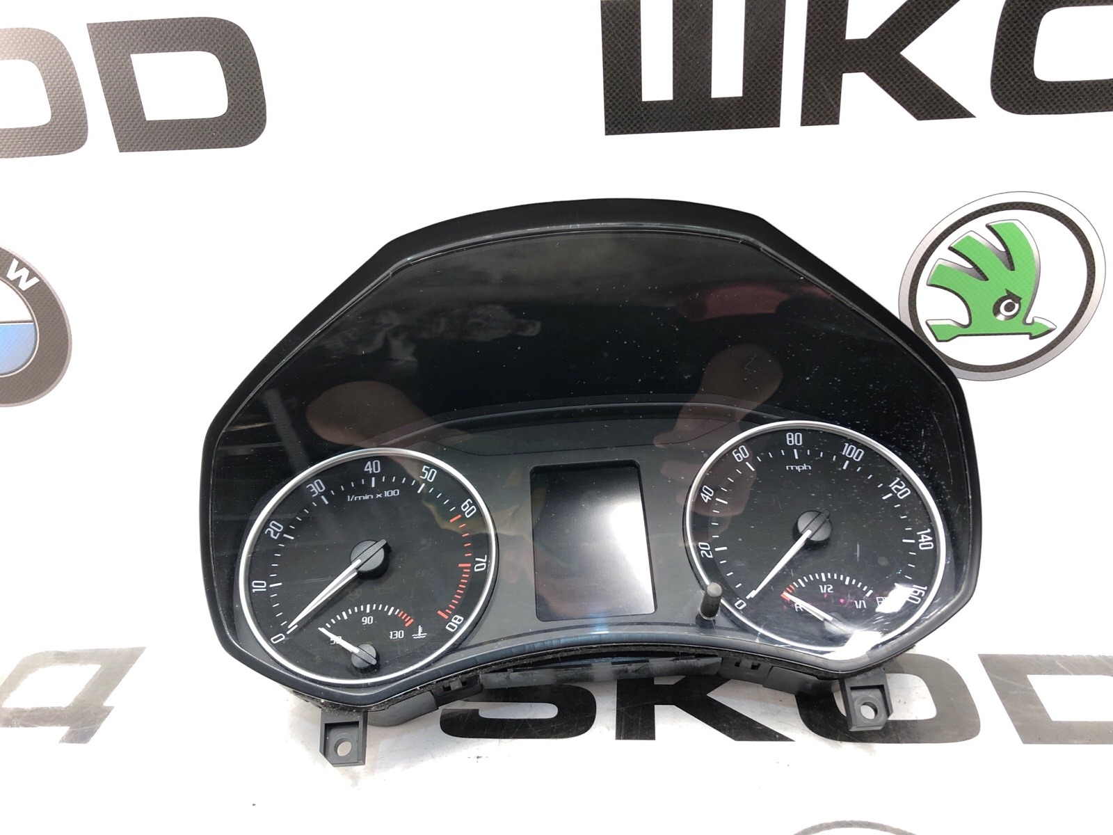 Стекло приборной панели, 2000 рублей, Москва