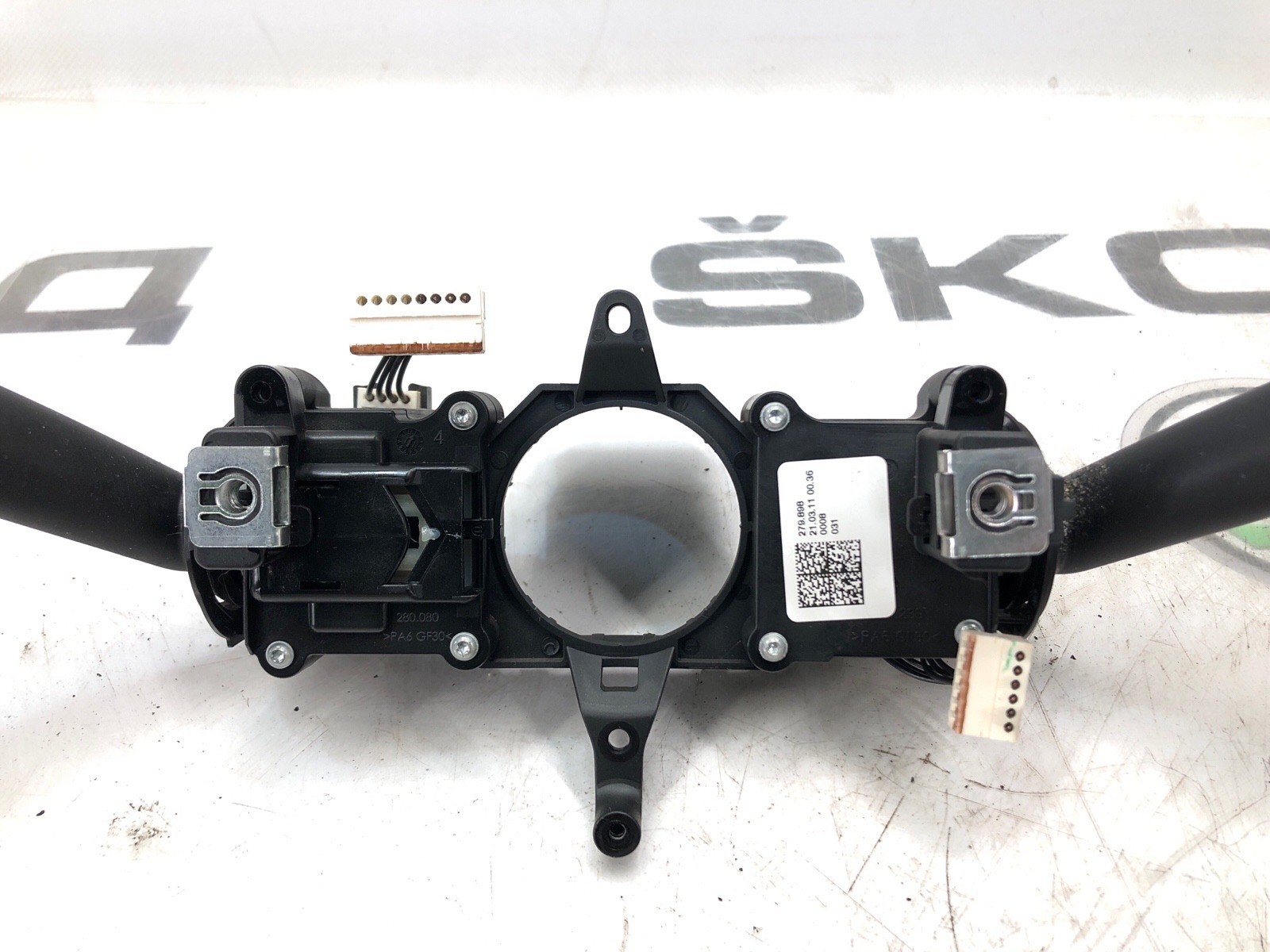 Подрулевой переключатель, 2000 рублей, Москва