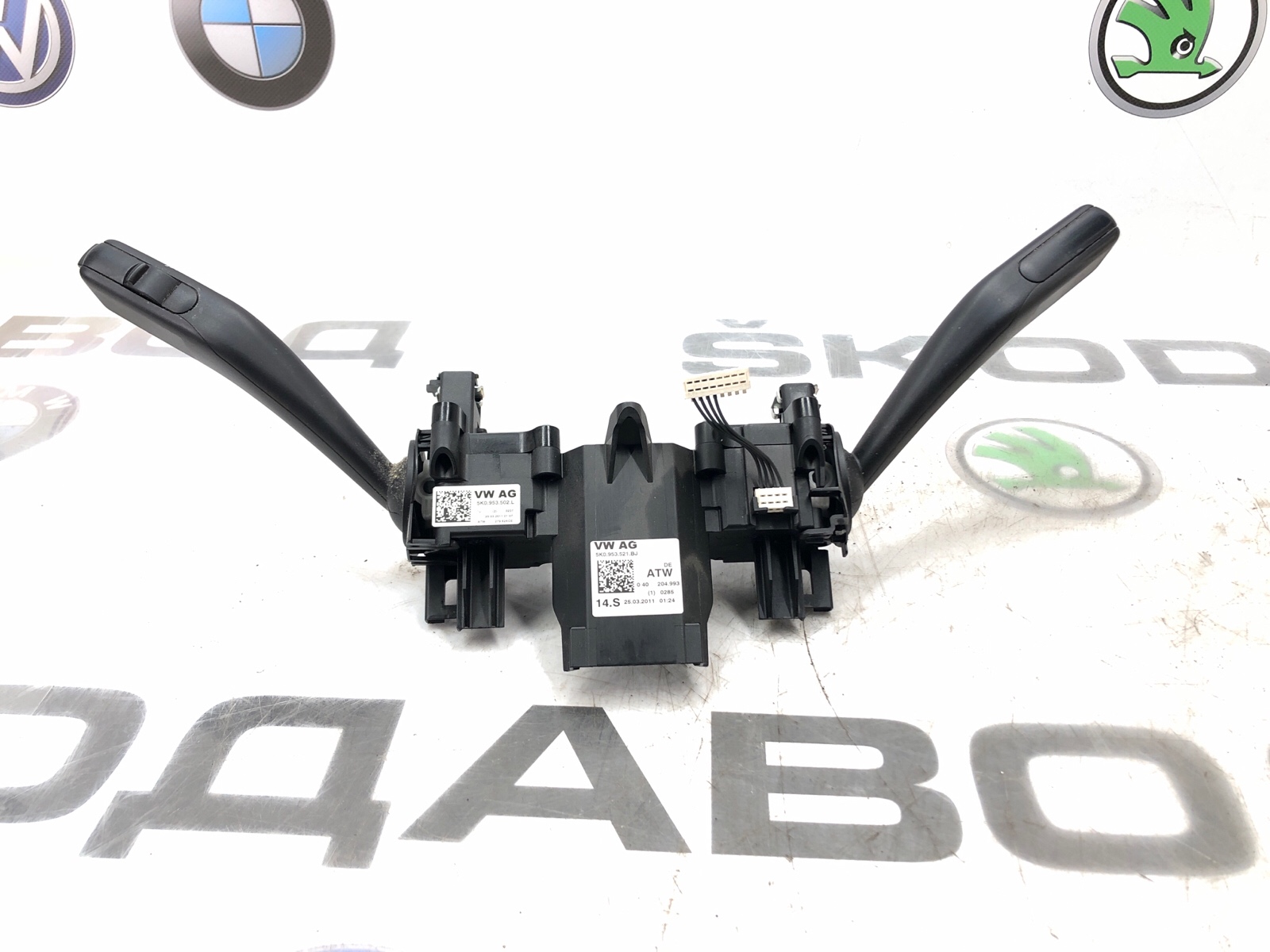 Подрулевой переключатель, 2000 рублей, Москва