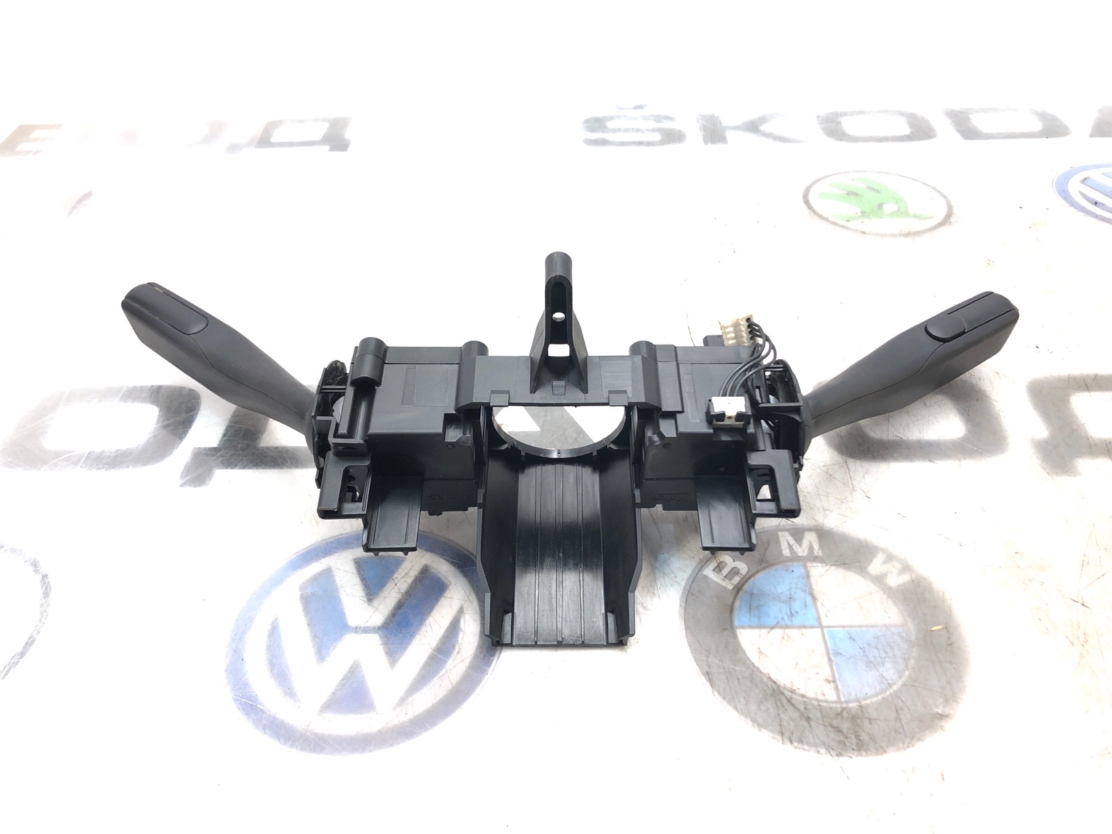 Подрулевой переключатель, 2000 рублей, Москва