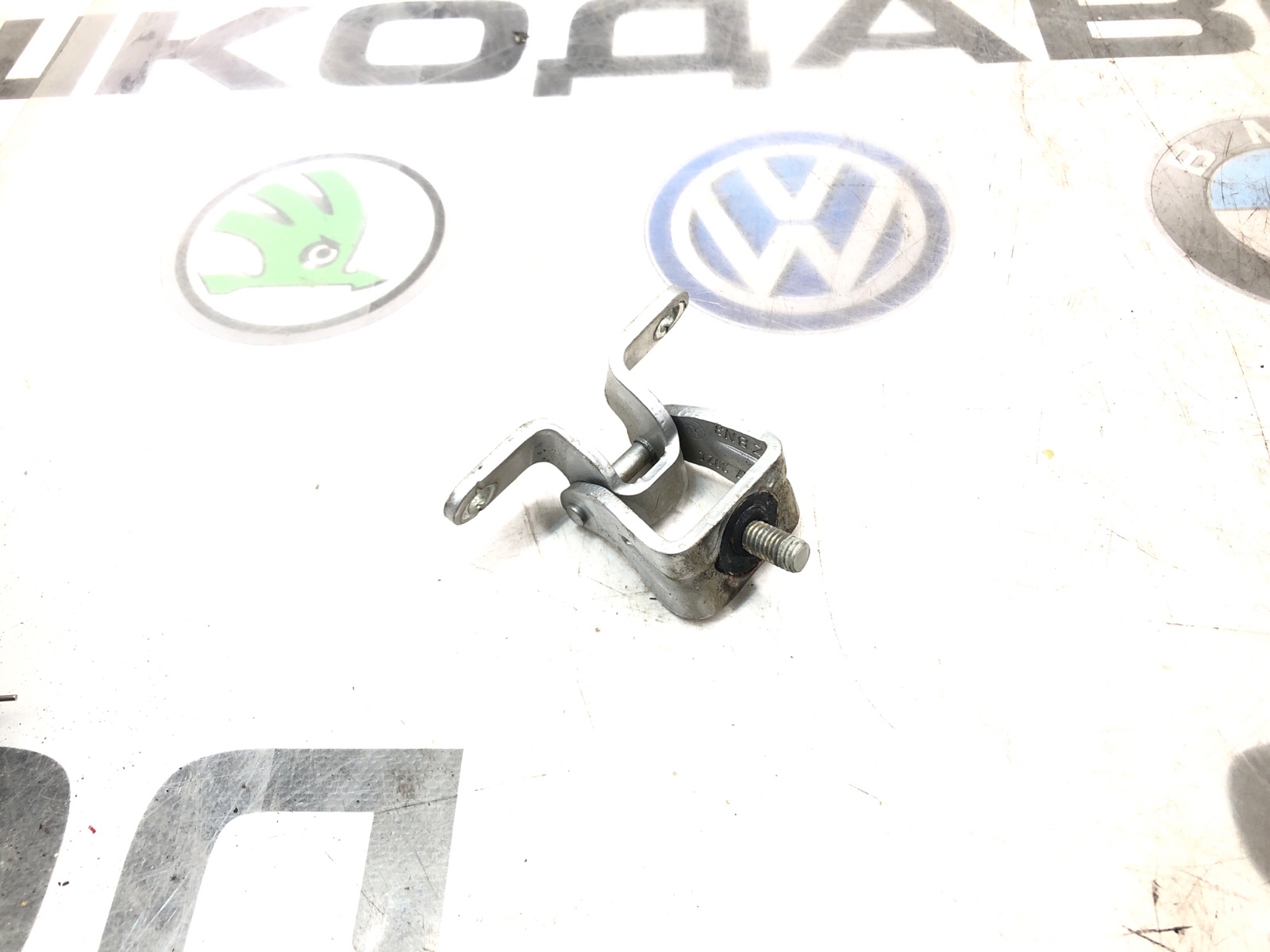 Петля крышки багажника, 500 рублей, Москва