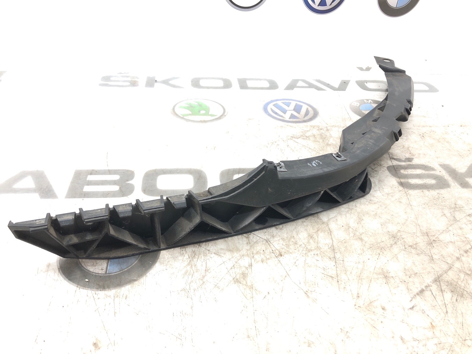 Направляющая бампера, 1600 рублей, Москва