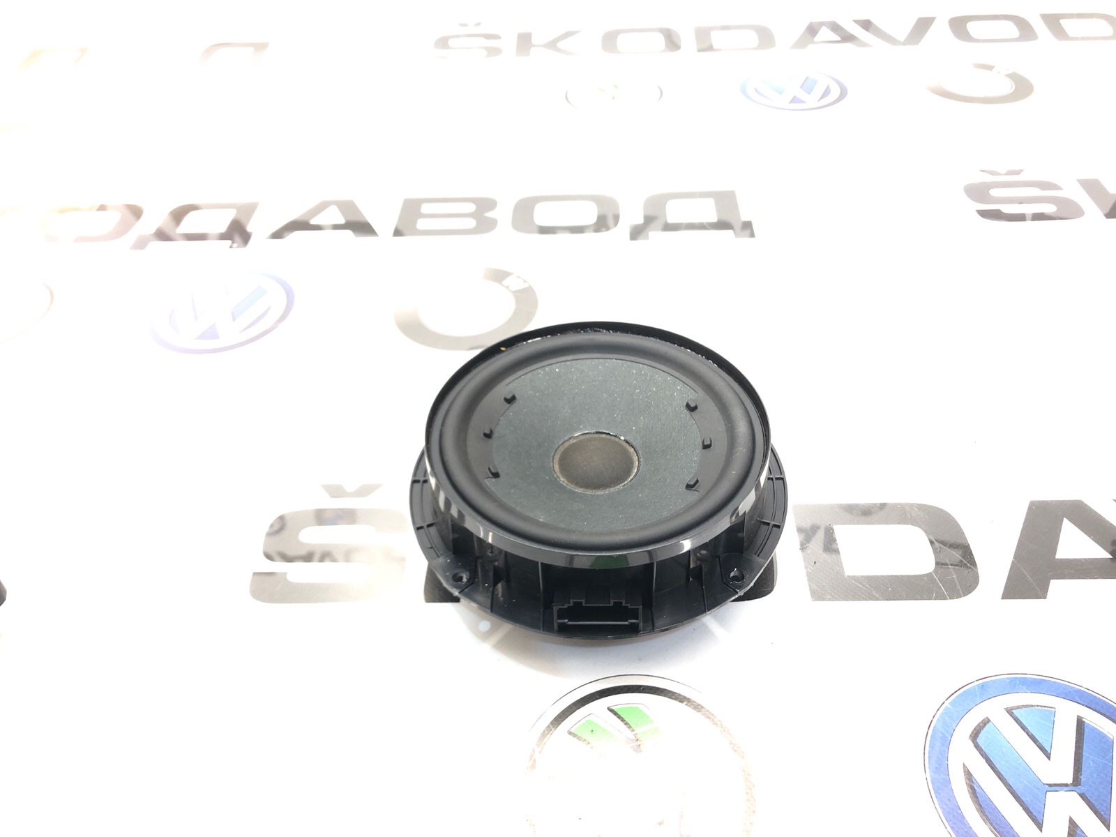 Динамик, 2000 рублей, Москва