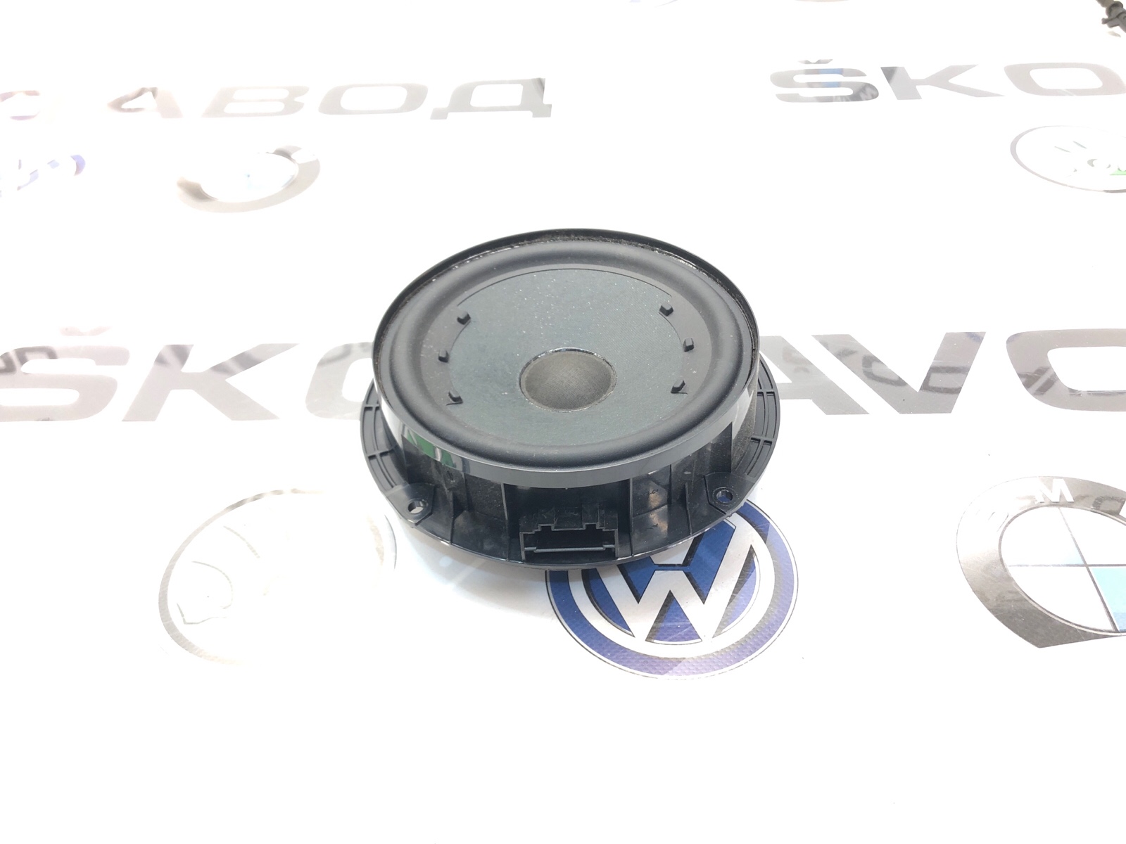 Динамик, 2000 рублей, Москва