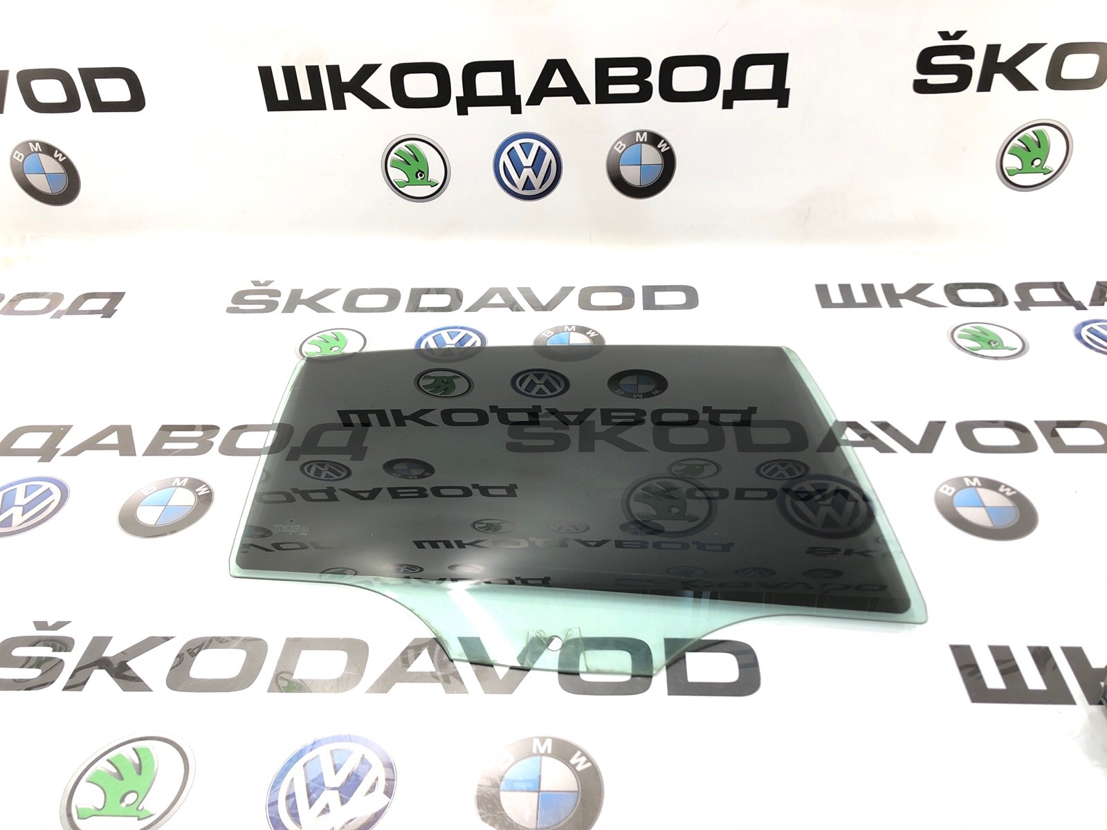 Стекло двери, 1000 рублей, Москва