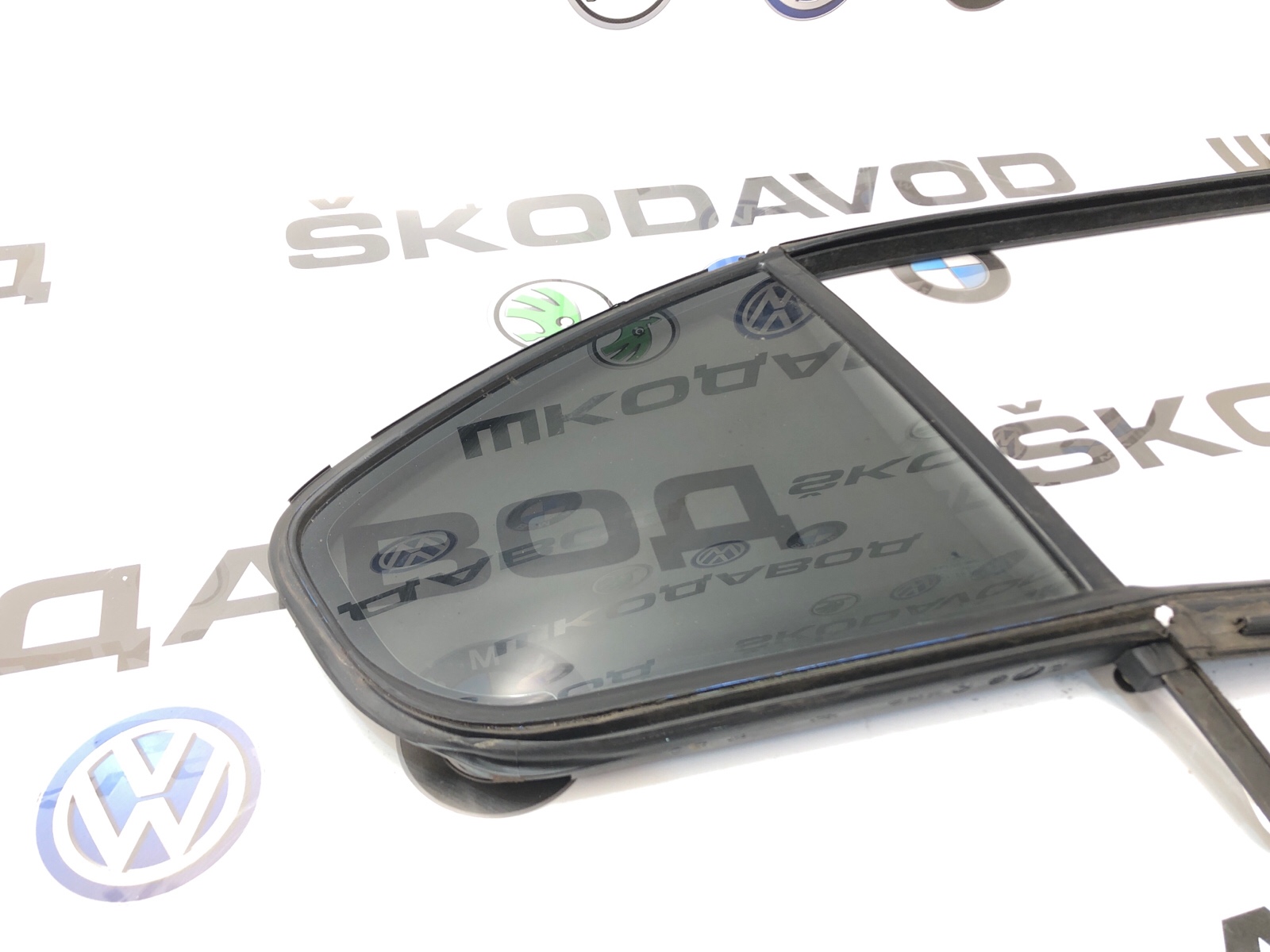 форточка двери, 2500 рублей, Москва