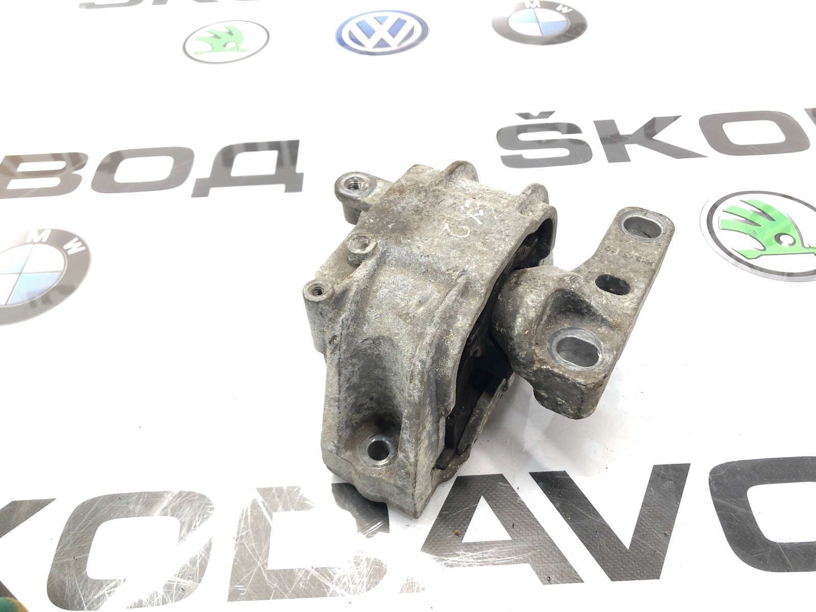 Опора двигателя, 1000 рублей, Москва