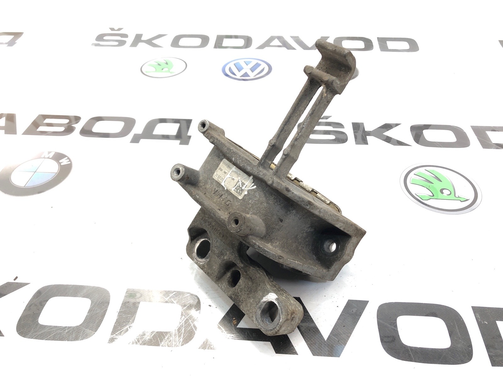 Опора двигателя, 2000 рублей, Москва