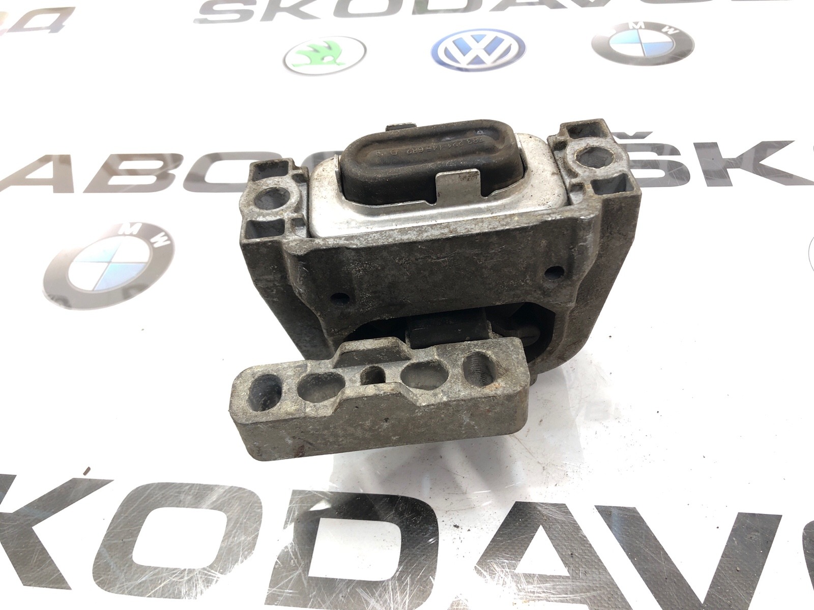 Опора двигателя, 2000 рублей, Москва