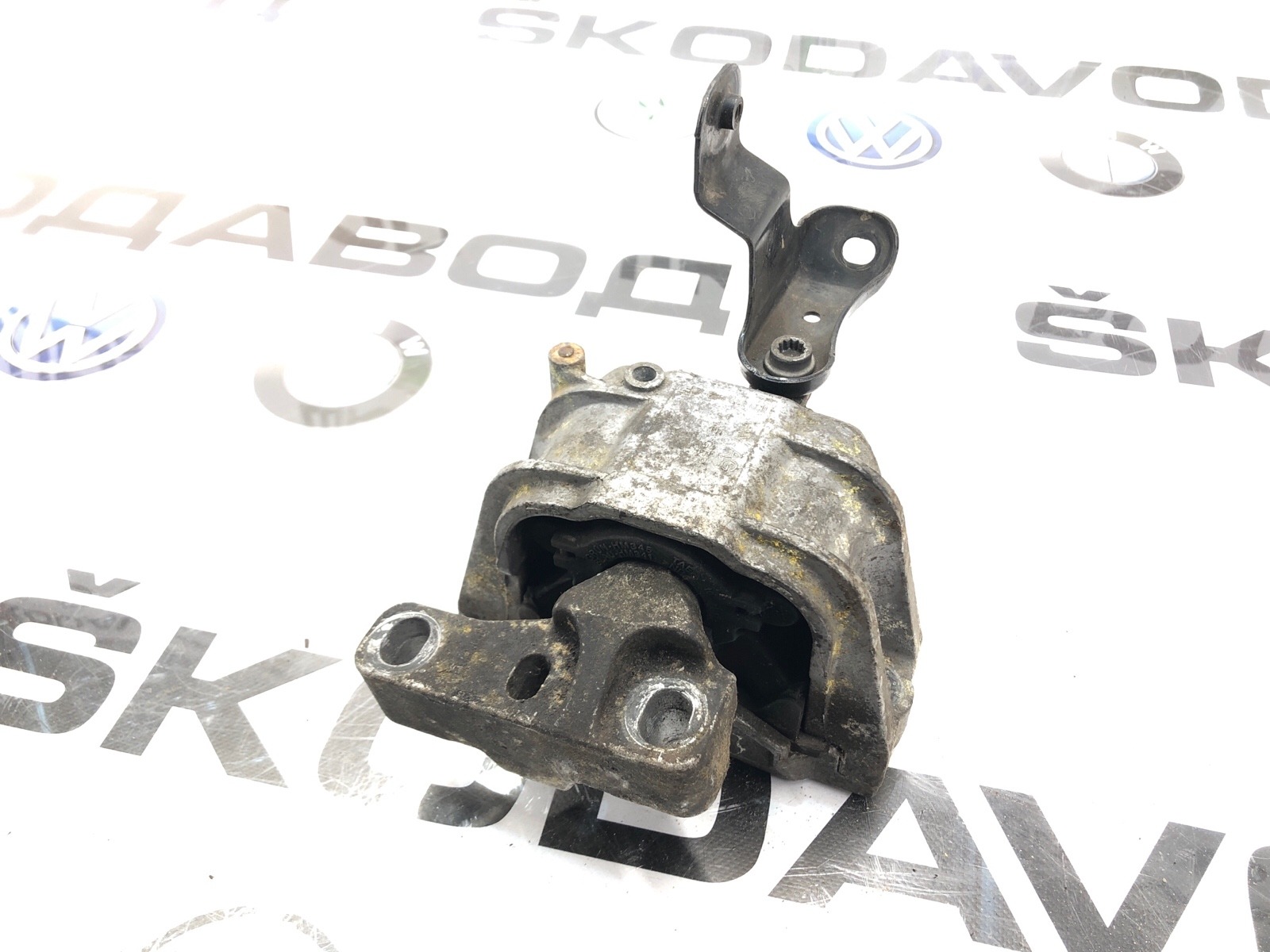 Опора двигателя, 1000 рублей, Москва