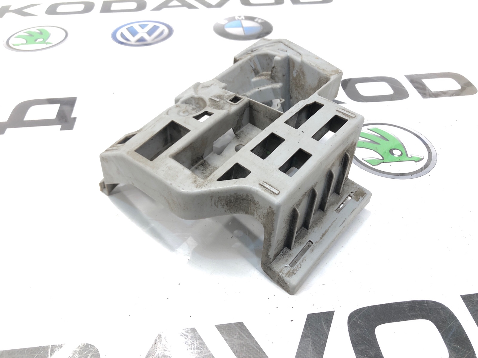 Кронштейн форсунки фароомывателя, 1000 рублей, Москва