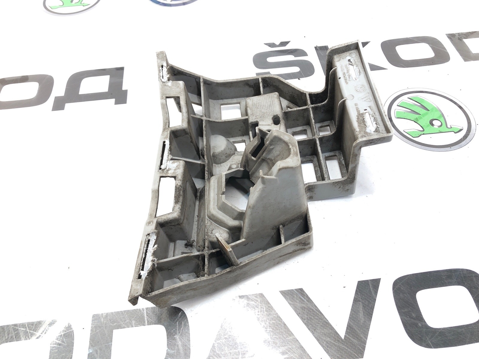 Кронштейн форсунки фароомывателя, 1000 рублей, Москва