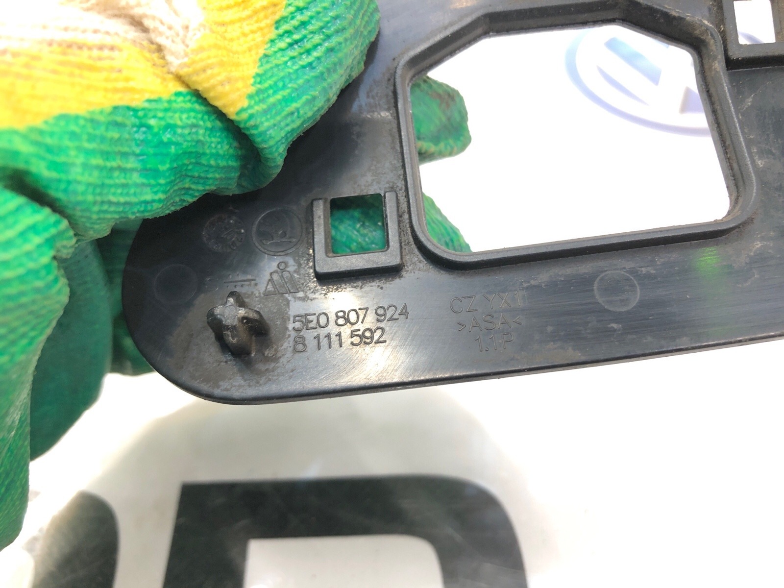 Кронштейн форсунки фароомывателя, 1000 рублей, Москва