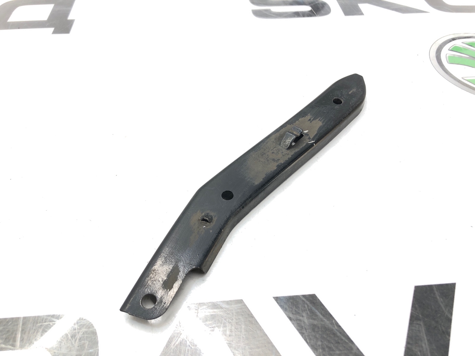 Кронштейн крыла, 1000 рублей, Москва