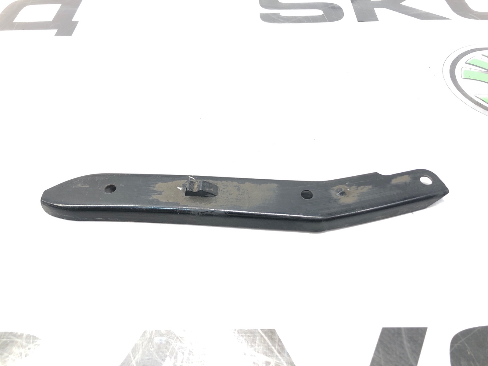 Кронштейн крыла, 1000 рублей, Москва