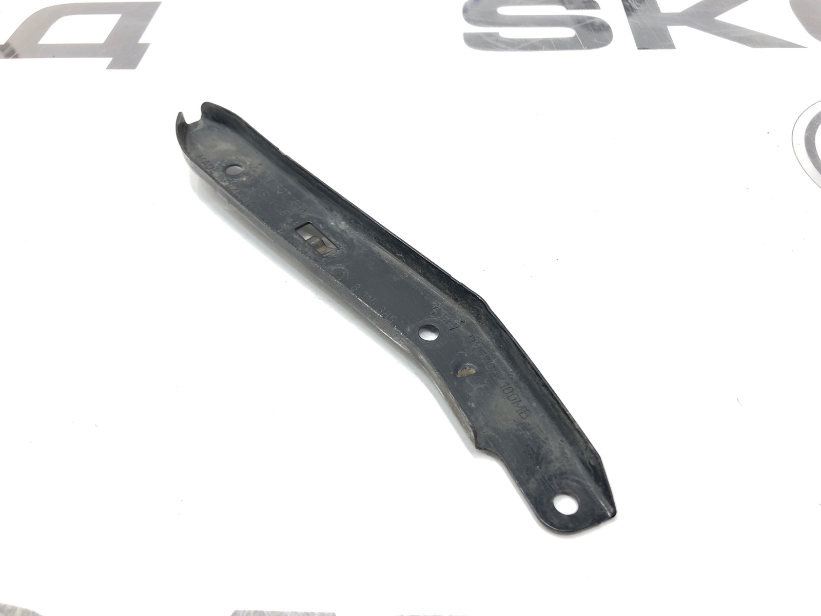 Кронштейн крыла, 1000 рублей, Москва