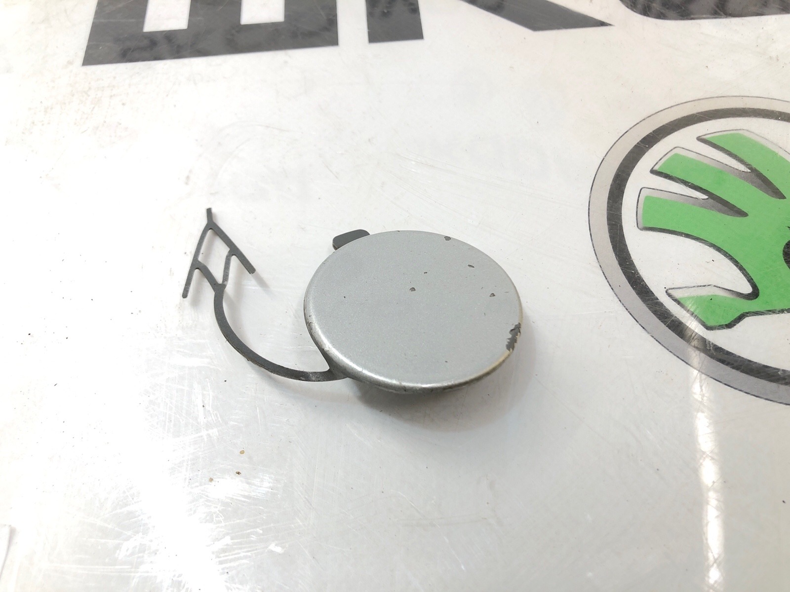 заглушка буксировочного крюка, 1000 рублей, Москва