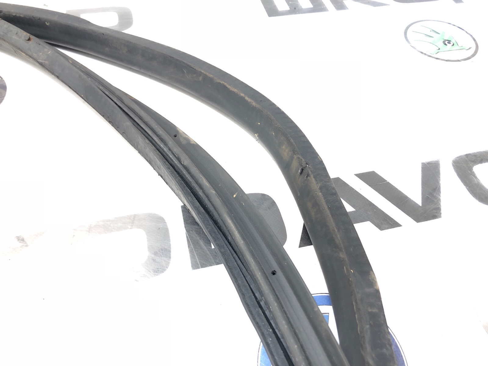 Уплотнитель проема сдвижной двери, 3000 рублей, Москва