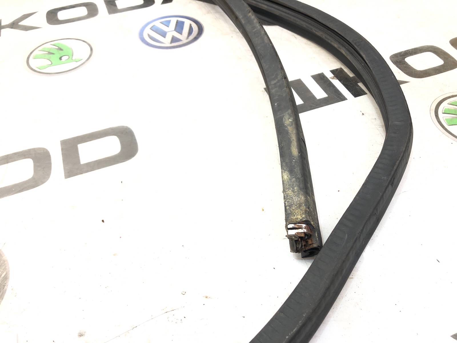 Уплотнитель проема сдвижной двери, 3000 рублей, Москва