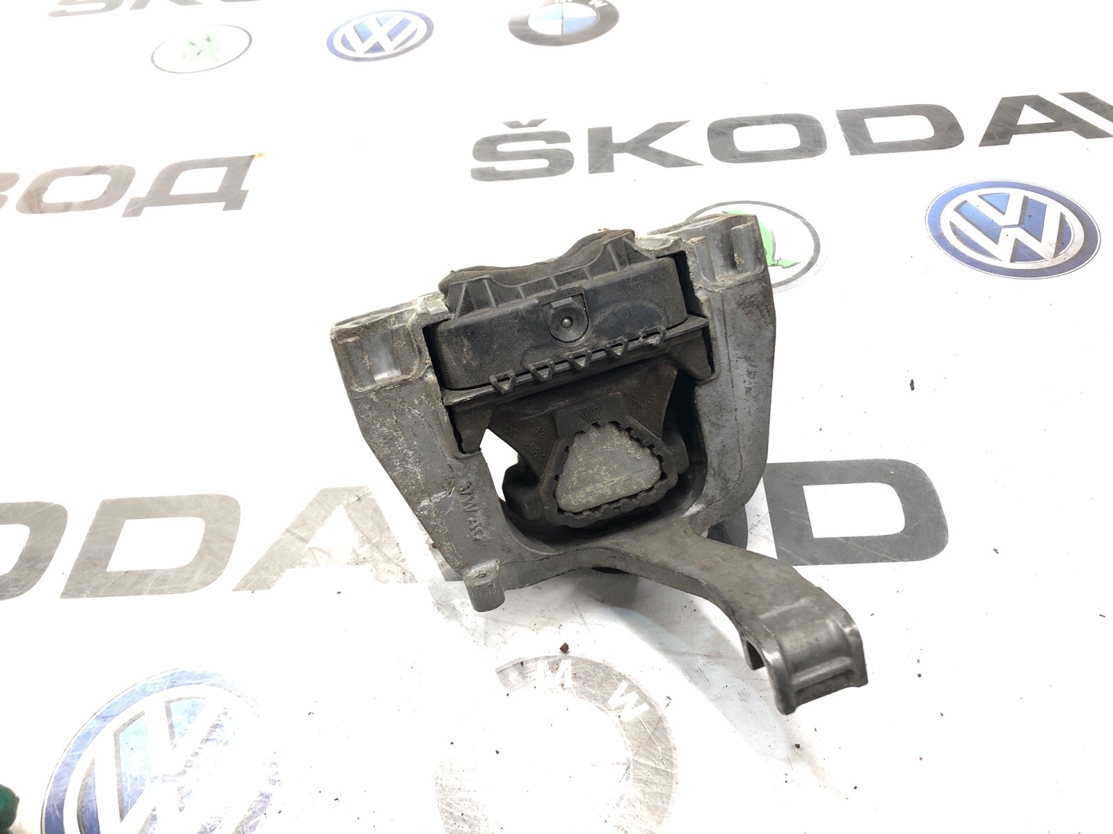 Опора двигателя, 2000 рублей, Москва