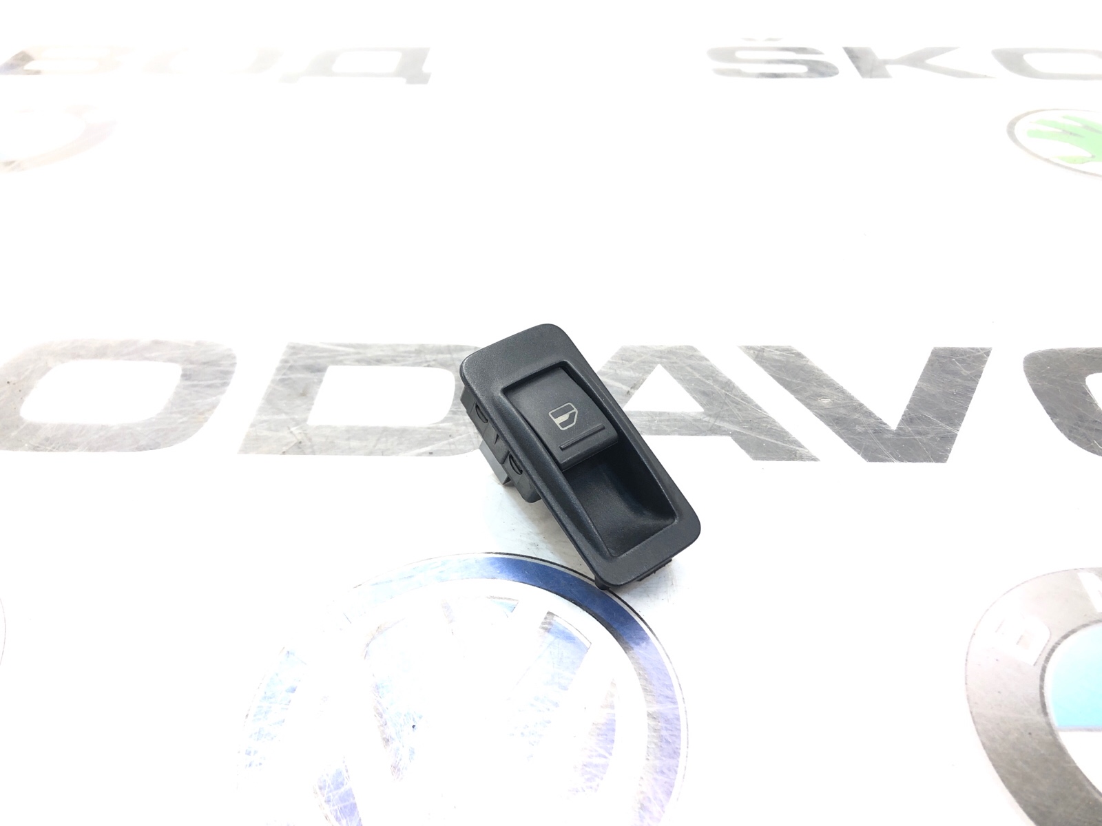 кнопка стеклоподъемника, 1000 рублей, Москва