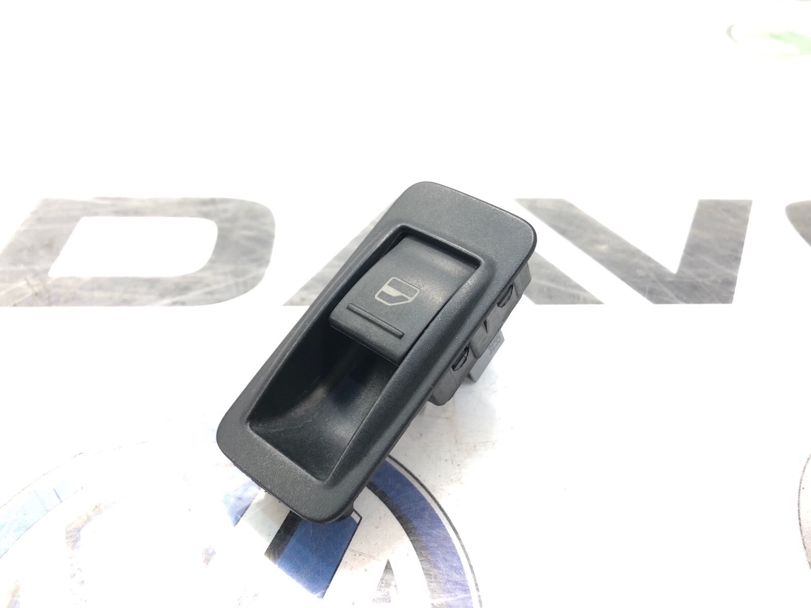 кнопка стеклоподъемника, 1000 рублей, Москва