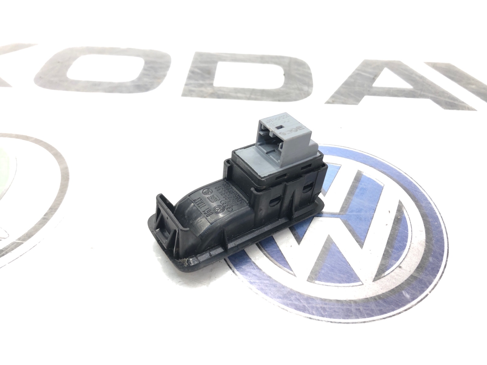 кнопка стеклоподъемника, 1000 рублей, Москва