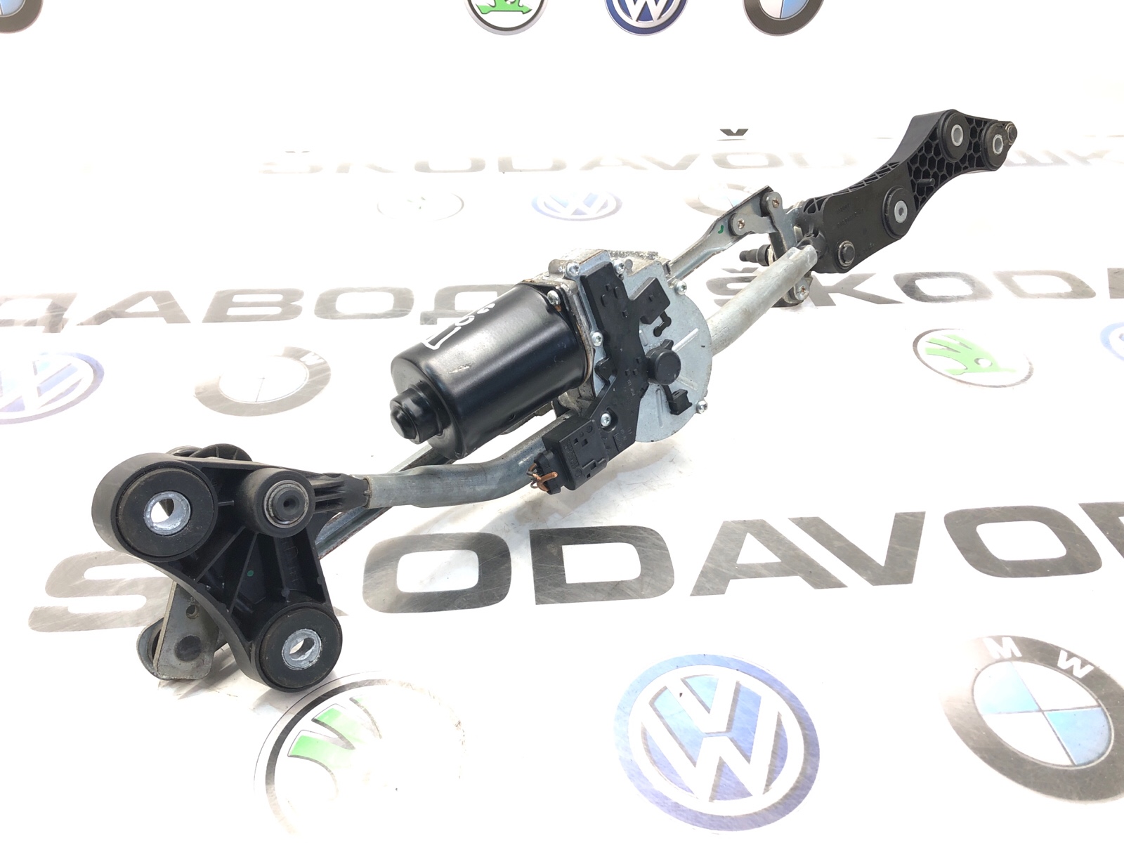 Трапеция дворников, 10000 рублей, Москва