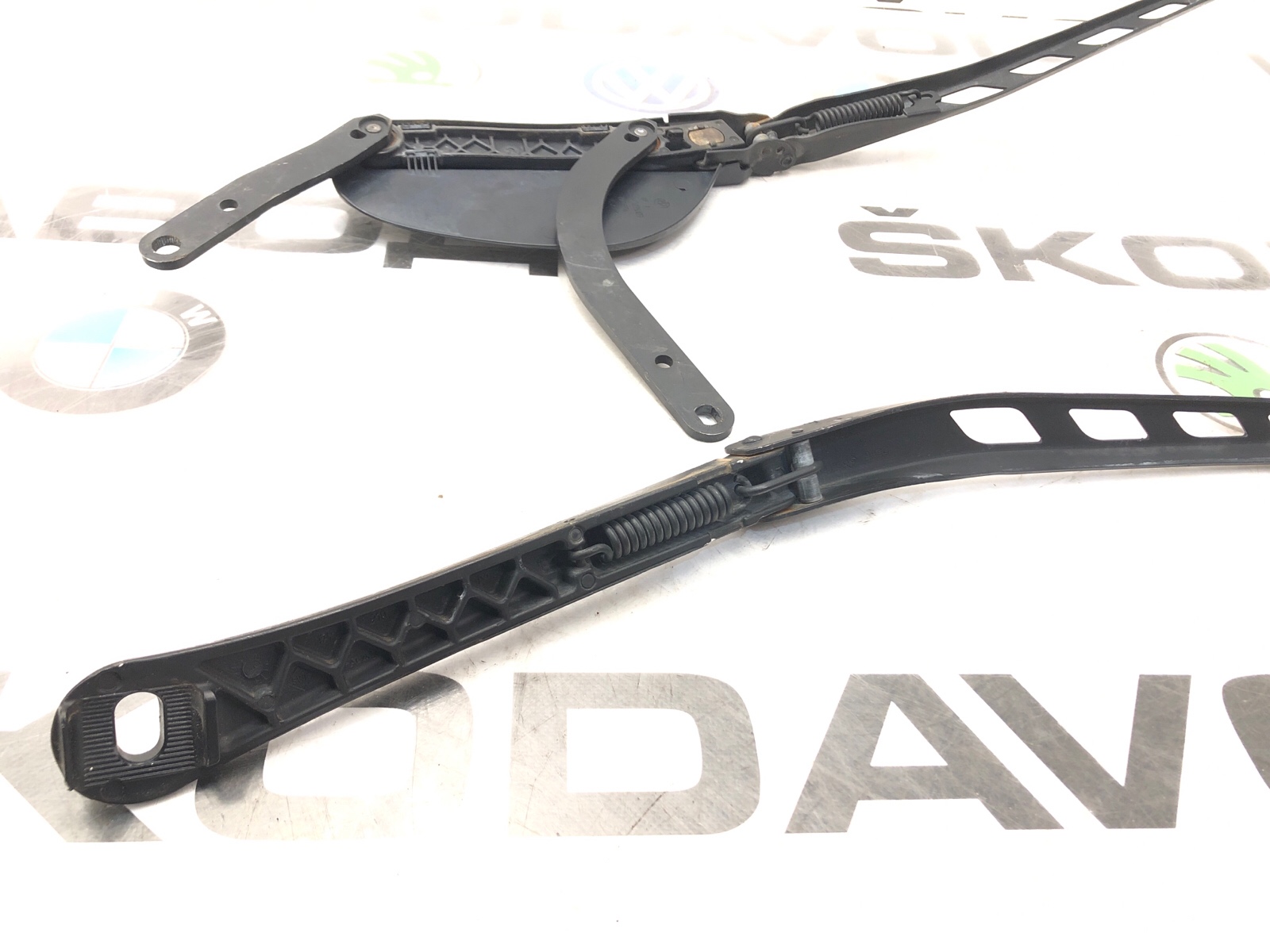 Поводки дворника комплект, 8000 рублей, Москва