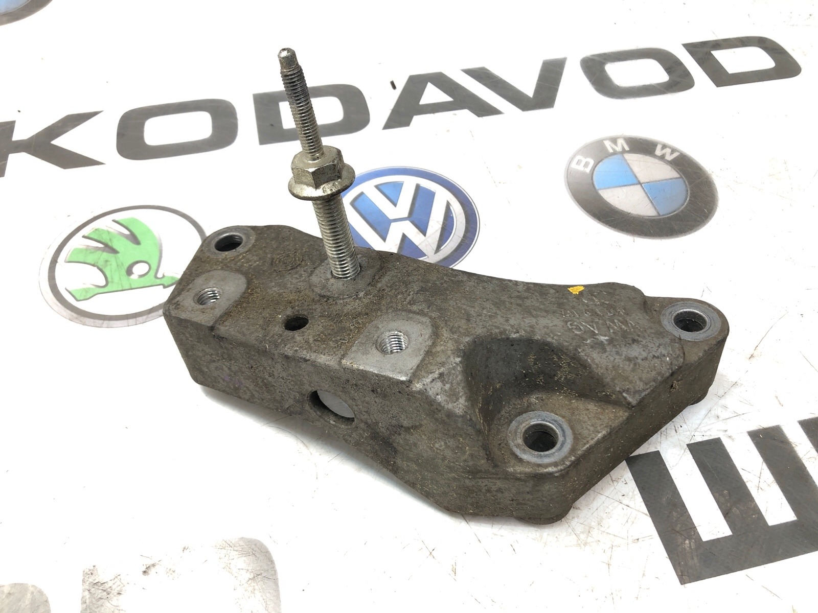 Кронштейн МКПП, 1000 рублей, Москва