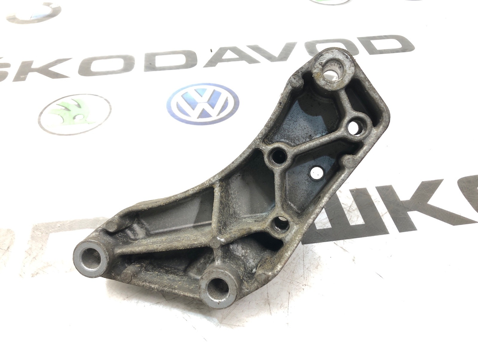 Кронштейн МКПП, 1000 рублей, Москва