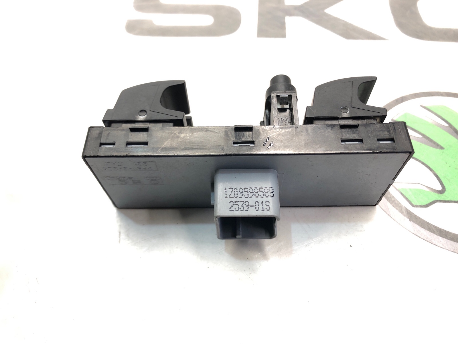 Блок управления стеклоподъемниками, 2000 рублей, Москва