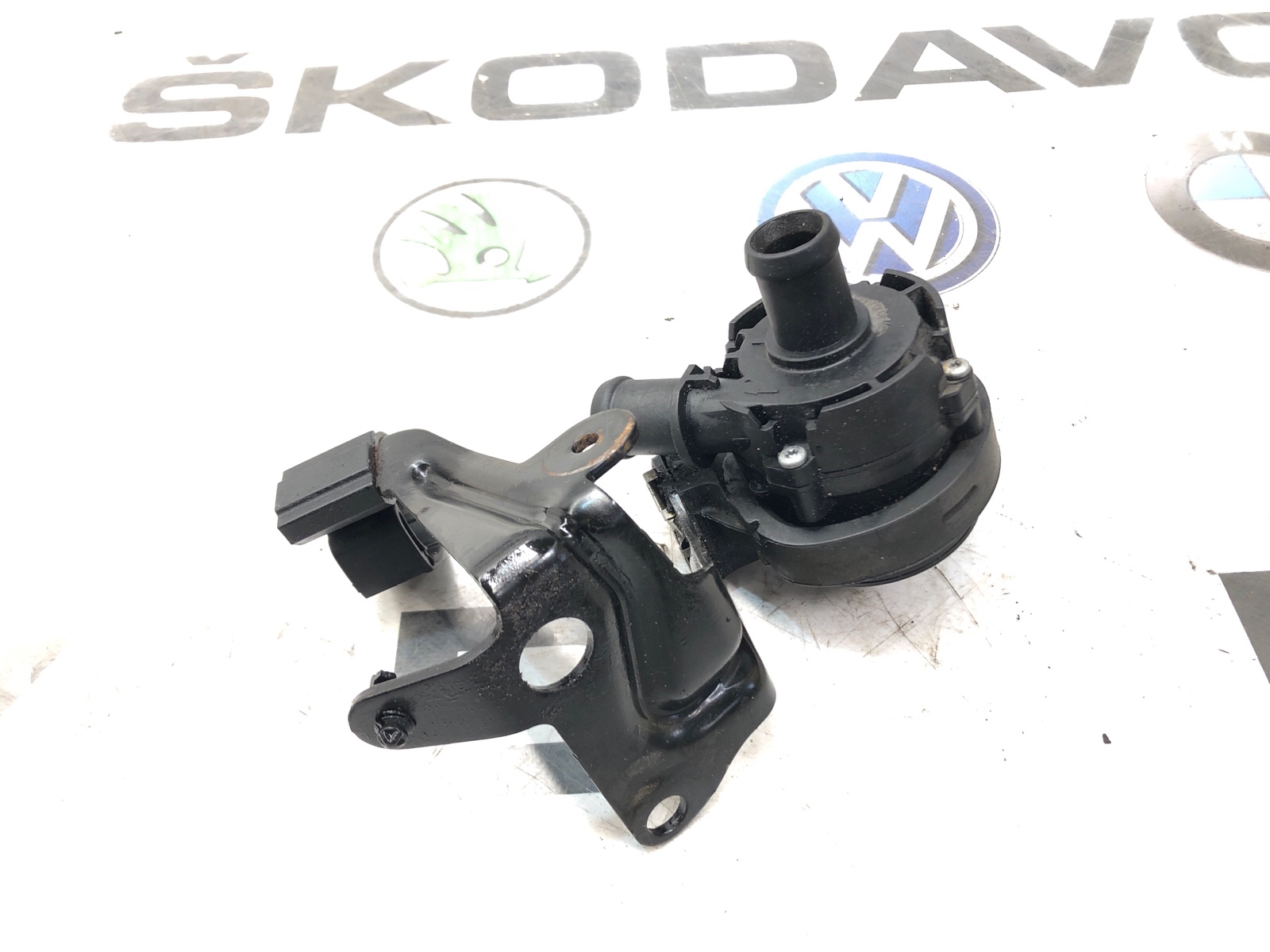 Дополнительная помпа, 2000 рублей, Москва