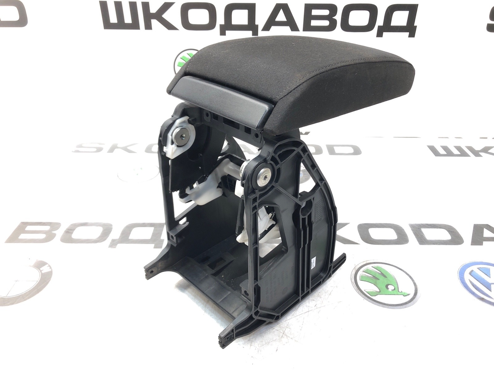 подлокотник, 3000 рублей, Москва