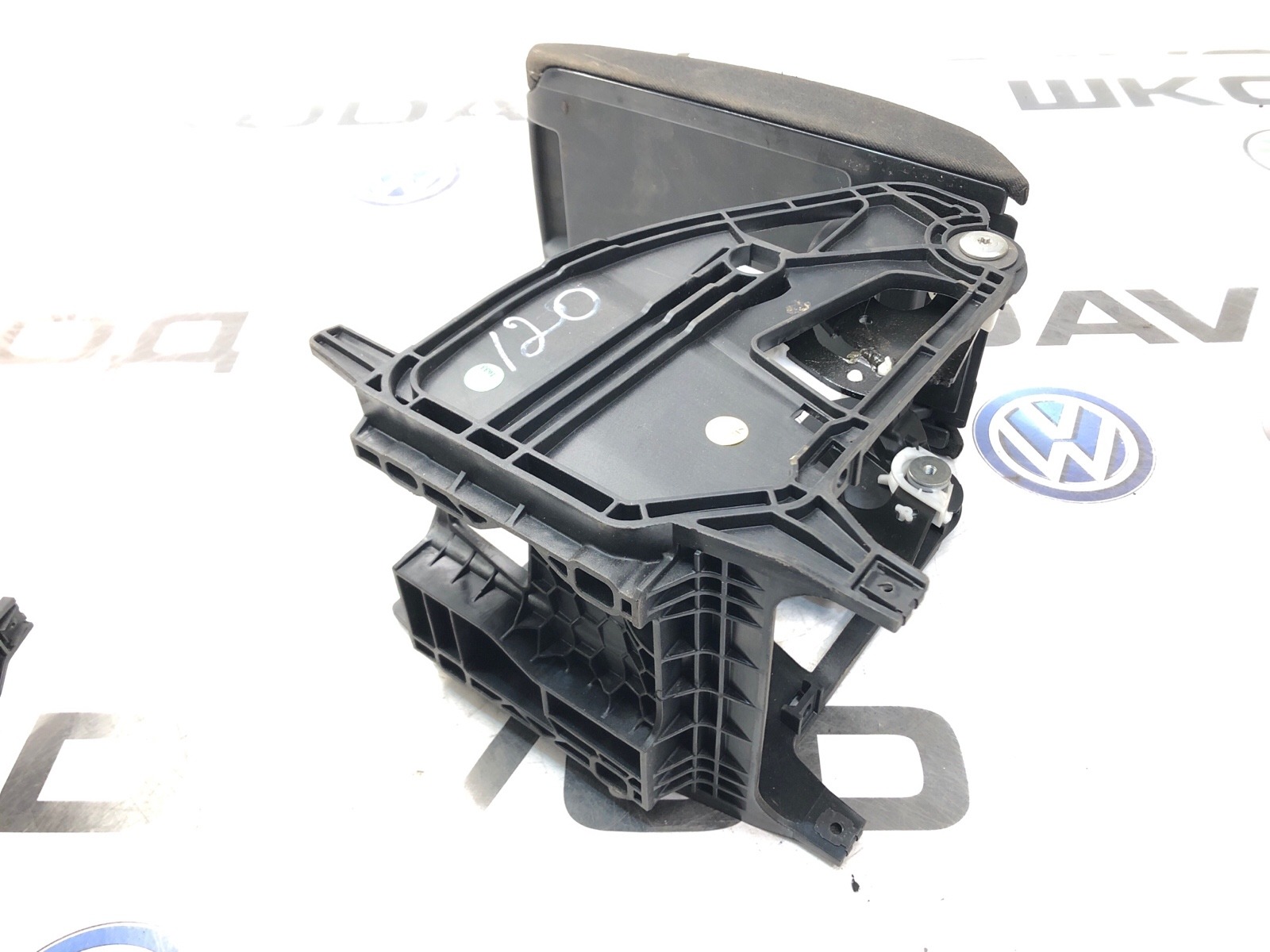 подлокотник, 3000 рублей, Москва