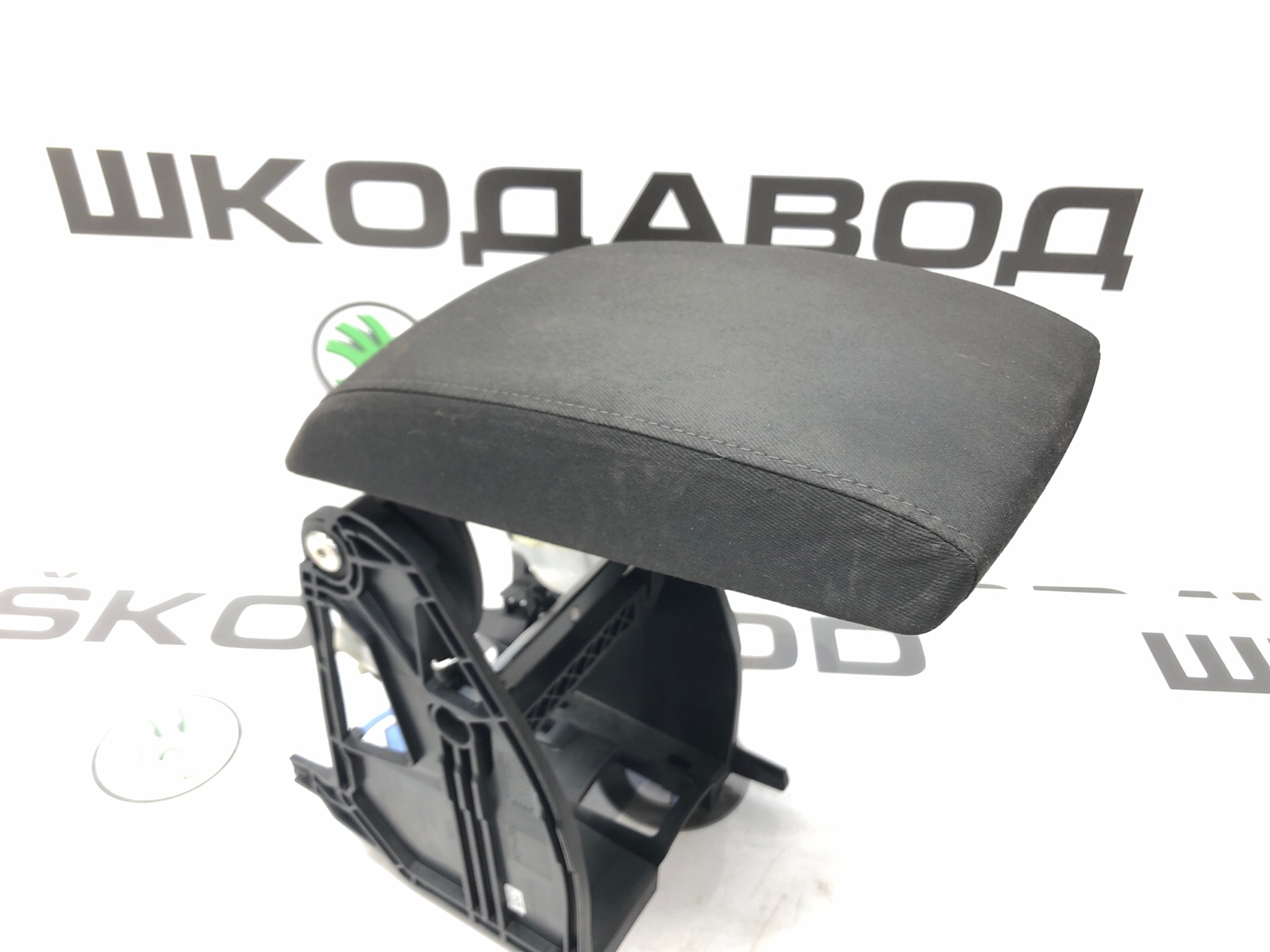 подлокотник, 3000 рублей, Москва